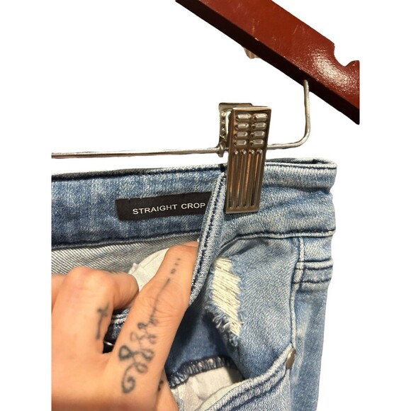 Judy Blue Mid Rise Destroyed Tinted Wash Cropped Straight Leg Jean 88512 Sz 9/29 - Picture 7 of 7